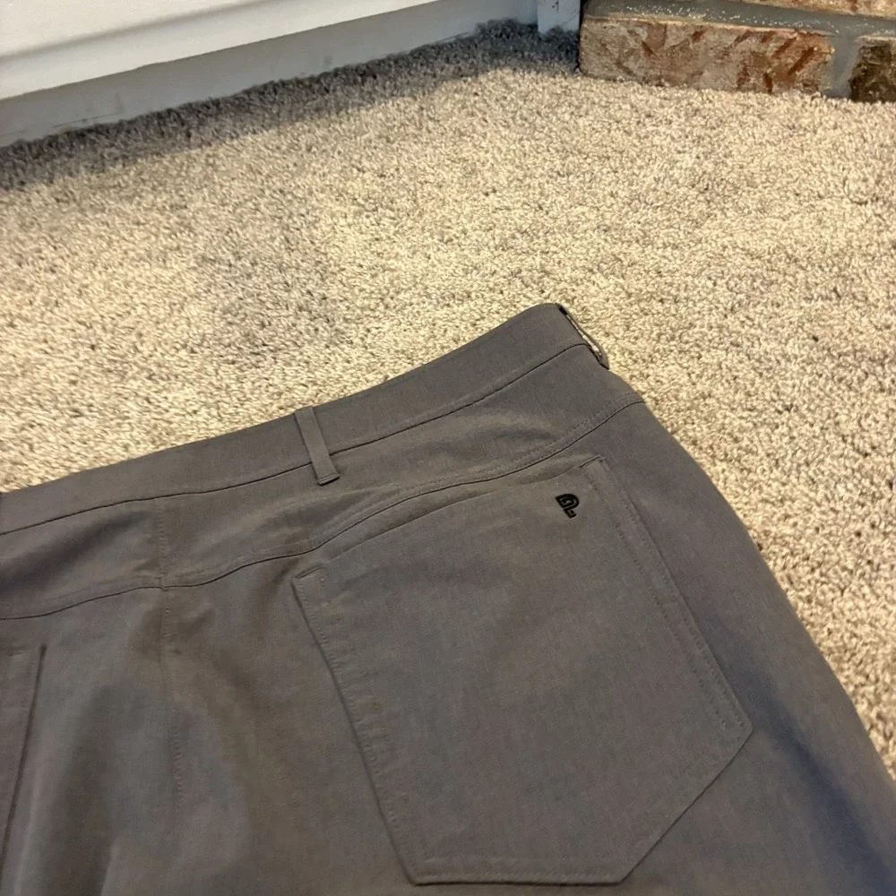 Public Rec Pants Mens 44x32 Gray Microfiber Chino Straight Leg Casual Wear Golf